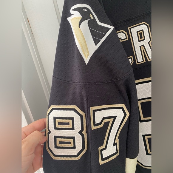 Pittsburgh Penguins Sidney Crosby Jersey - Picture 8 of 13
